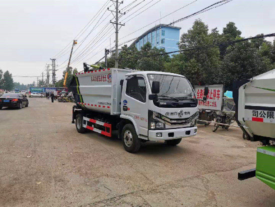 	東風小多利卡國六藍牌無泄漏自裝卸（掛桶）式垃圾車